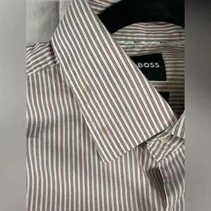 Boss Slim Fit Stretch 43/17 Flawed Button Down Pin Stripe Brown/White